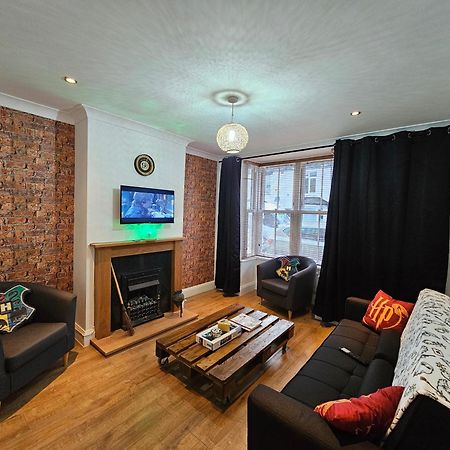 Magical Harry Potter Themed Home In Watford - Free Off-Street Parking Extérieur photo