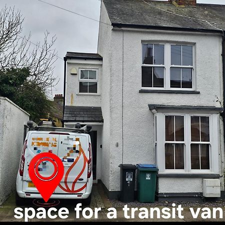 Magical Harry Potter Themed Home In Watford - Free Off-Street Parking Extérieur photo