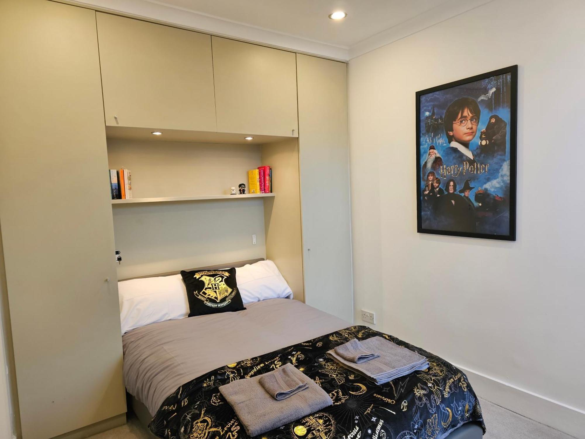 Magical Harry Potter Themed Home In Watford - Free Off-Street Parking Extérieur photo