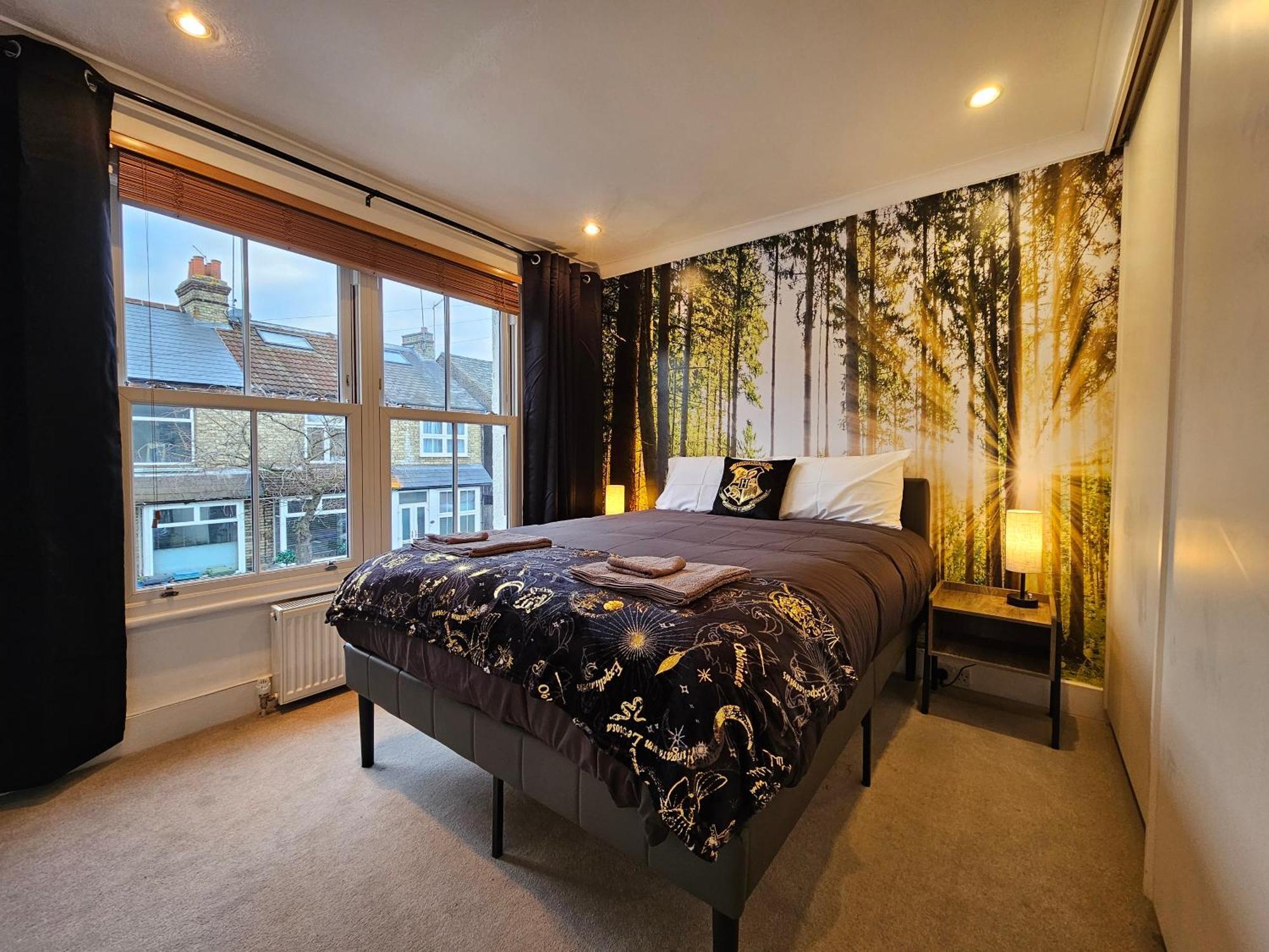 Magical Harry Potter Themed Home In Watford - Free Off-Street Parking Extérieur photo