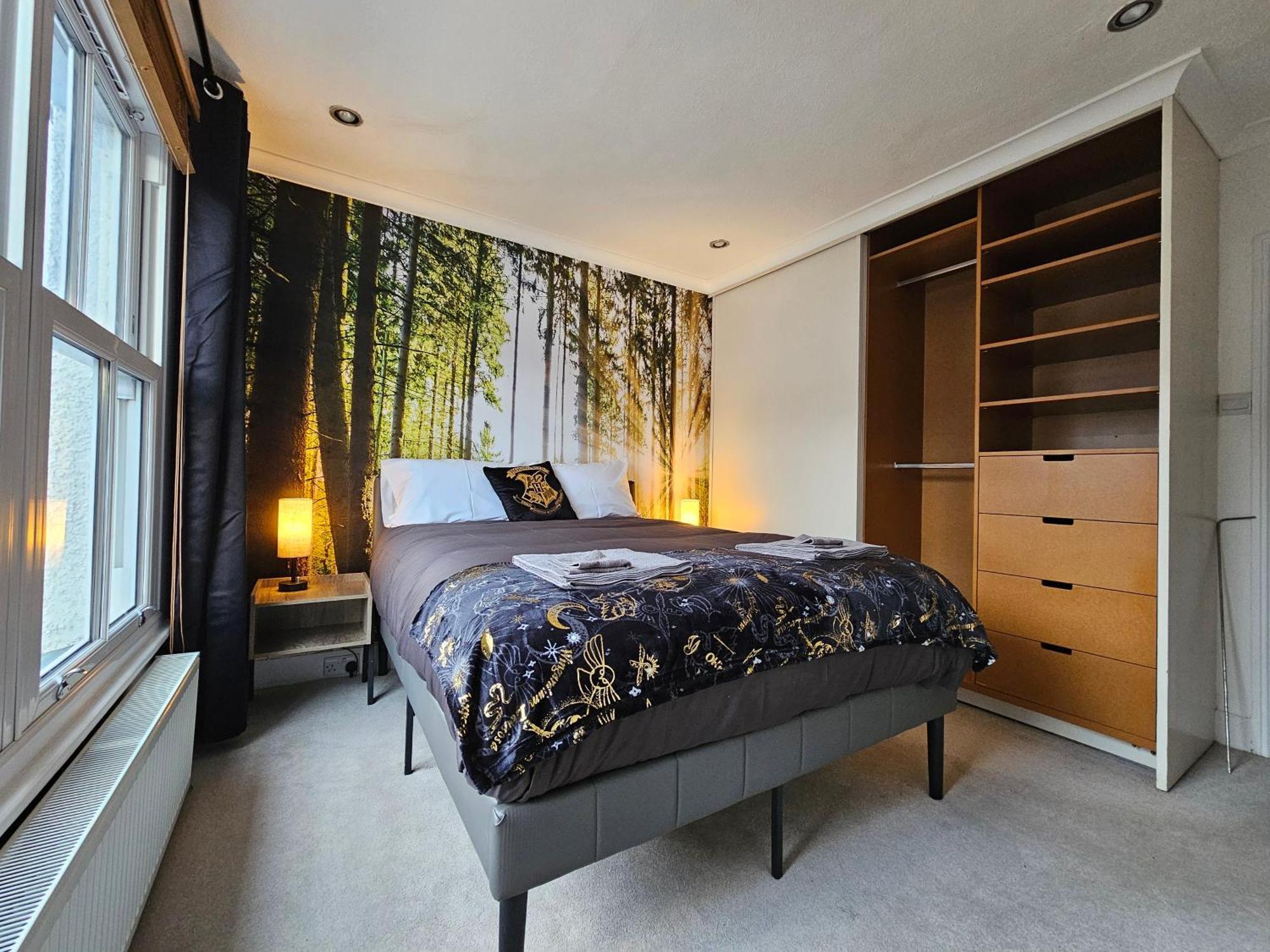 Magical Harry Potter Themed Home In Watford - Free Off-Street Parking Extérieur photo