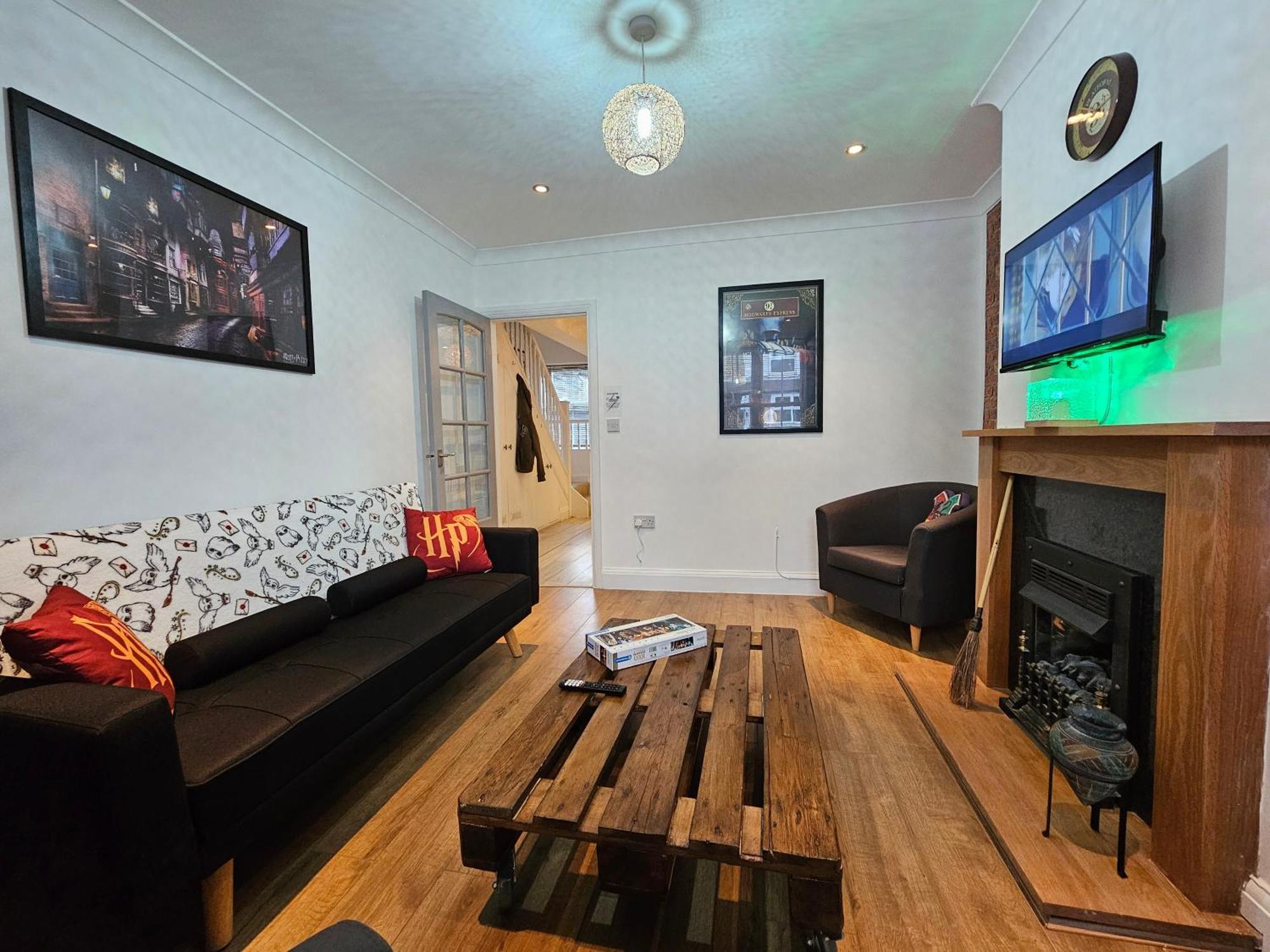 Magical Harry Potter Themed Home In Watford - Free Off-Street Parking Extérieur photo